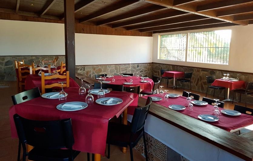 Restaurante-Los-Altos-de-La-Pedrera-Silvoturismo-Mediterráneo
